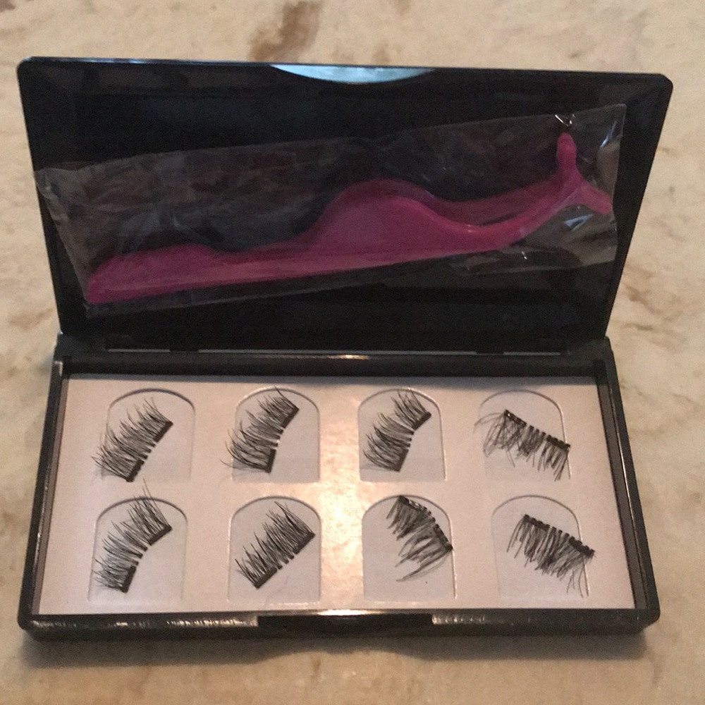 Magnetic false eyelashes